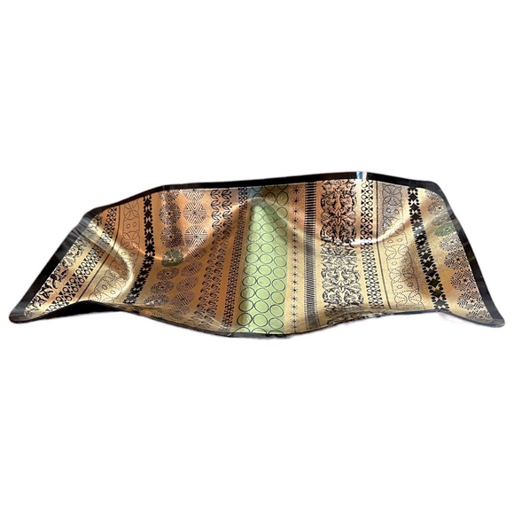 Wavy Small Resin Tray Funky Retro Patterned Gold Colored 10.5” x 6.5” - Picture 2 of 4